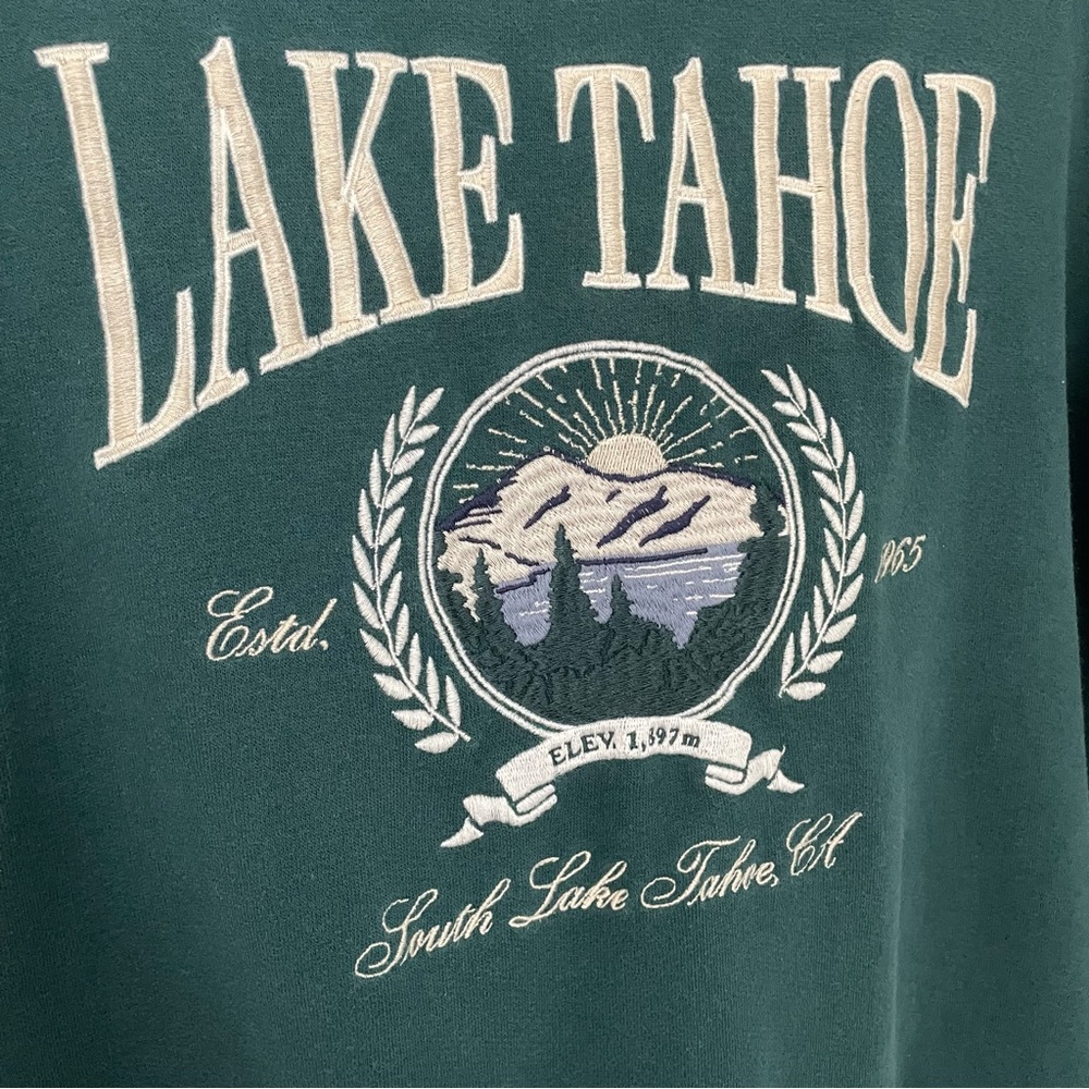 Abercrombie & Fitch Soft A&F Lake Tahoe Crewneck Sweatshirt Green.      17 - Picture 4 of 6